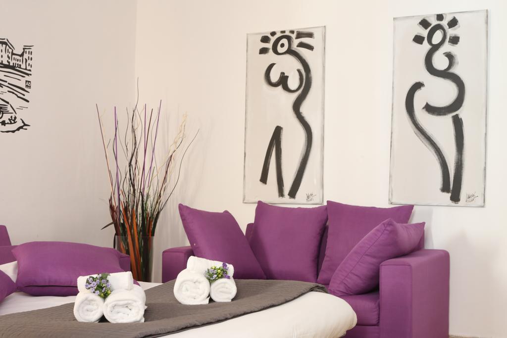 Petrarca Apartment โรม ภายนอก รูปภาพ